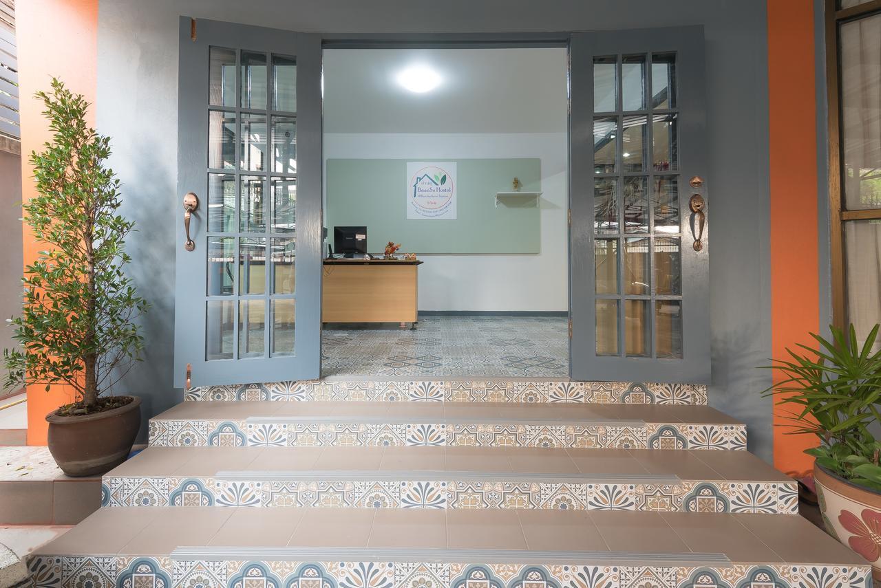 بيت شباب بانسو بانكوك المظهر الخارجي الصورة